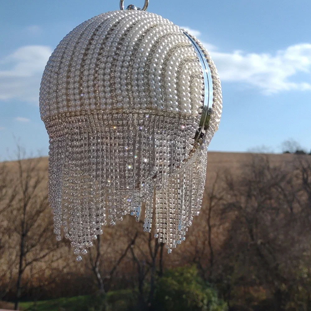 🐧UNIQUE VINTAGE Round Pearl/Rhinestones Flapper Clutch